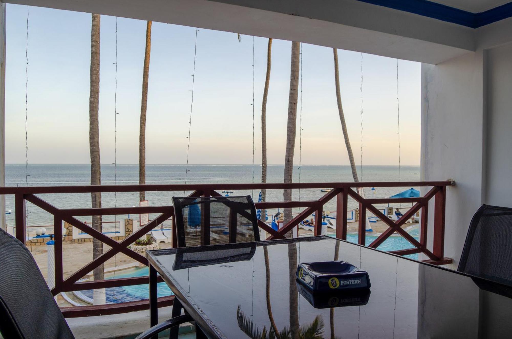 Sai Rock Beach Hotel&Spa Bamburi Zimmer foto