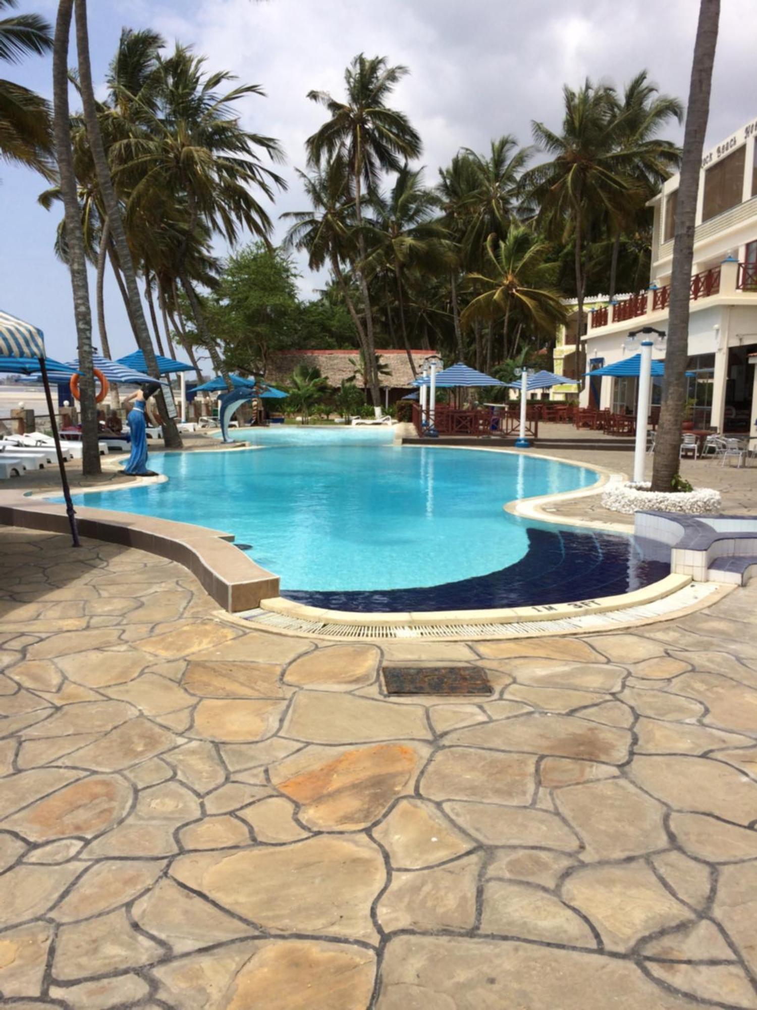 Sai Rock Beach Hotel&Spa Bamburi Exterior foto