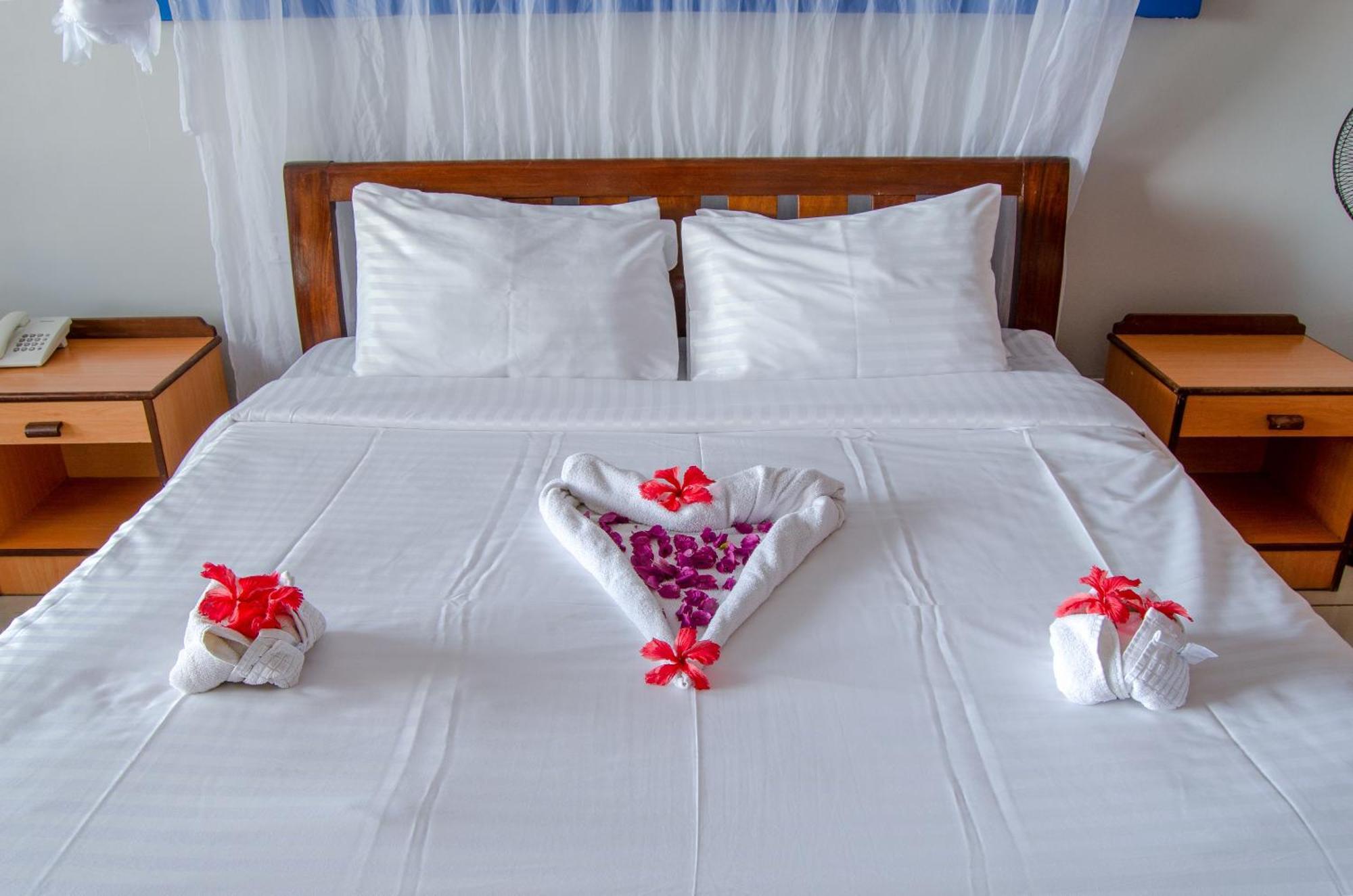 Sai Rock Beach Hotel&Spa Bamburi Zimmer foto